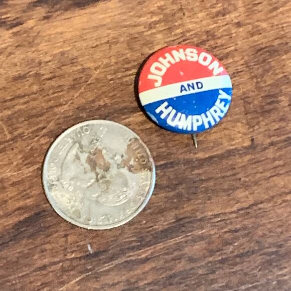 1964 Lyndon B. Johnson Hubert Humphrey Union Made in USA Campaign Button - Picture 4 of 7
